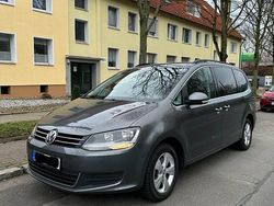Grau Gebraucht 2015 VW Sharan Van / Kleinbus | 14.990 € (Superpreis)