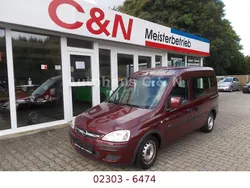 Rot Gebraucht 2005 Opel Combo Van / Kleinbus | 2.900 €