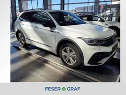 Oryxweiß perlmutteffekt Gebraucht 2024 VW Tiguan Allspace R-line SUV | 43.900 € (Guter Preis)