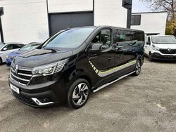 Tenebroschwarz metallic Neu 2025 Renault Trafic Life Van | 55.990 €