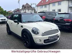 Weiß Gebraucht 2015 Mini Cooper Cabriolet Cabrio | 13.400 € (Etwas zu teuer)