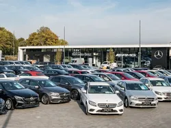 Blau Gebraucht 2018 Mercedes E400 AMG line Coupé | 42.450 € (Guter Preis)