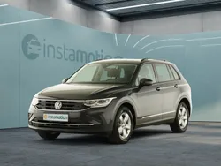 Grau Gebraucht 2022 VW Tiguan Life SUV | 29.270 € (Fairer Preis)