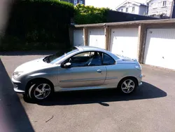 Silber Gebraucht 2005 Peugeot 206 CC Filou Cabrio | 2.500 € (Teuer)