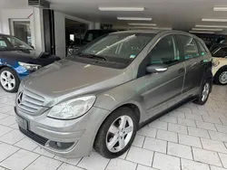 Grau Gebraucht 2008 Mercedes B180 Edition Van / Kleinbus | 2.999 € (Teuer)