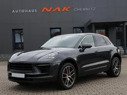 Grau Gebraucht 2023 Porsche Macan S SUV | 70.990 € (Guter Preis)