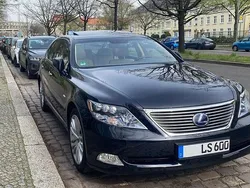 Blau Gebraucht 2007 Lexus LS600 Limousine | 18.990 €