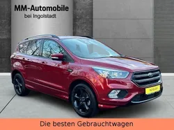 Rot Gebraucht 2019 Ford Kuga ST-Line SUV | 20.490 € (Fairer Preis)