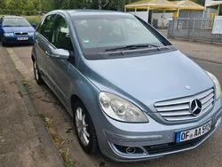 Blau Gebraucht 2007 Mercedes B180 Van / Kleinbus | 4.300 € (Fairer Preis)
