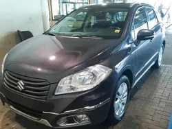 Schwarz Gebraucht 2013 Suzuki SX4 S-Cross SUV | 7.750 € (Fairer Preis)