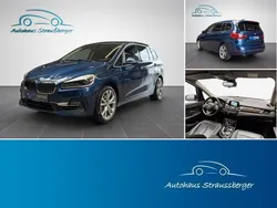 Blau Gebraucht 2023 BMW 218 Gran Tourer Luxury Line Van / Kleinbus | 25.890 € (Fairer Preis)