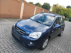 Blau Gebraucht 2008 Kia Carens Van / Kleinbus | 1.750 € (Fairer Preis)