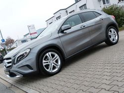 Grau Gebraucht 2015 Mercedes GLA200 Urban SUV | 19.990 € (Fairer Preis)
