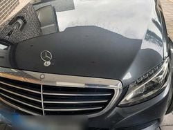 Grau Gebraucht 2016 Mercedes C220 Kombi | 16.300 €