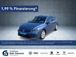 Blau Gebraucht 2024 VW Golf VIII Life Limousine | 22.690 € (Fairer Preis)