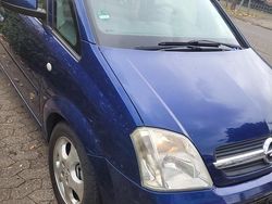 Blau Gebraucht 2005 Opel Meriva Van / Kleinbus | 1.200 €