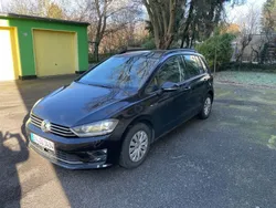 Schwarz Gebraucht 2015 VW Golf Sportsvan LOUNGE Van / Kleinbus | 10.300 € (Fairer Preis)