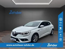 Weiß Gebraucht 2016 Renault Mégane III Experience Limousine | 9.931 € (Fairer Preis)