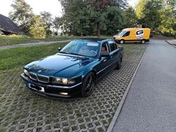 Grün Gebraucht 1995 BMW 730 Limousine | 8.000 €