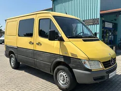 Gelb Gebraucht 2006 Mercedes Sprinter Van | 3.500 €