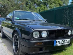 Schwarz Gebraucht 1990 BMW 318 Cabriolet Performance Cabrio | 12.990 €