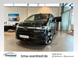 Schwarz Gebraucht 2023 VW Multivan Style Van / Kleinbus | 54.400 € (Etwas zu teuer)