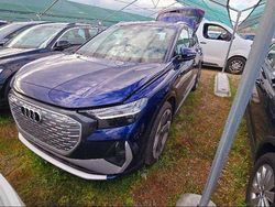 Navarrablau metallic Gebraucht 2024 Audi Q4 e-tron S-Line SUV | 42.055 € (Etwas zu teuer)