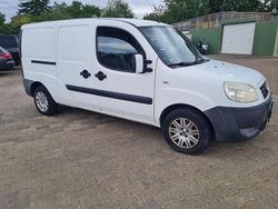 Weiß Gebraucht 2009 Fiat Doblò Van / Kleinbus | 1.650 € (Superpreis)
