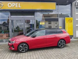 Rot Gebraucht 2024 Opel Astra Kombi | 26.950 € (Fairer Preis)