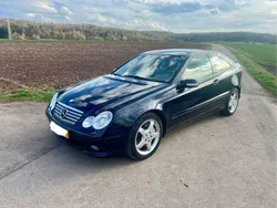 Blau Gebraucht 2003 Mercedes C30 AMG AMG Coupé | 19.545 €