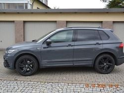 Grau Gebraucht 2023 VW Tiguan R-line SUV | 34.509 € (Guter Preis)