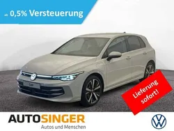 Weiß Gebraucht 2022 VW Golf VIII Style Kleinwagen | 42.980 €