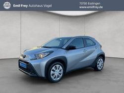 Silber Gebraucht 2023 Toyota Aygo X Play SUV | 15.490 € (Fairer Preis)
