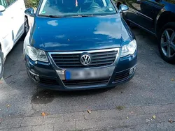 Blau Gebraucht 2005 VW Passat Kombi | 1.350 € (Superpreis)