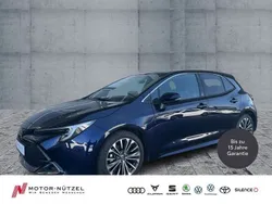 Nagoyablau metallic Gebraucht 2023 Toyota Corolla Team Limousine | 23.930 € (Guter Preis)