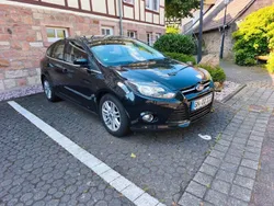 Schwarz Gebraucht 2013 Ford Focus Titanium Limousine | 7.200 € (Fairer Preis)