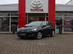 Tiefsee blau metallic Gebraucht 2019 Opel Astra Innovation Limousine | 16.490 € (Fairer Preis)