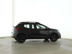 Perlmuttschwarz Gebraucht 2024 Dacia Sandero Extreme Limousine | 17.999 € (Fairer Preis)