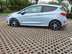 Grau Gebraucht 2018 Ford Fiesta ST Kleinwagen | 14.899 € (Fairer Preis)