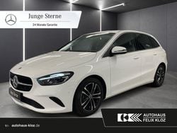 Weiß Gebraucht 2024 Mercedes B200 Progressive Van / Kleinbus | 31.900 € (Guter Preis)