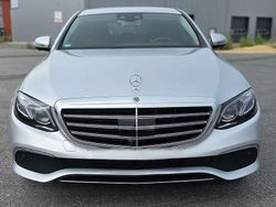 Silber Gebraucht 2018 Mercedes E220 Exclusive Limousine | 31.500 € (Teuer)