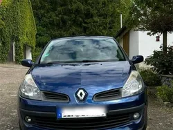 Blau Gebraucht 2006 Renault Clio II Kleinwagen | 1.900 € (Fairer Preis)