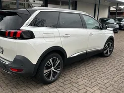 Weiß Gebraucht 2018 Peugeot 5008 GT-line Van / Kleinbus | 23.500 € (Fairer Preis)
