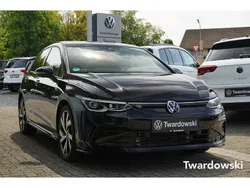 Schwarz Gebraucht 2024 VW Golf VIII R-line Limousine | 29.690 € (Fairer Preis)