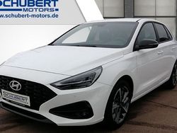 Weiß Gebraucht 2025 Hyundai i30 Advantage Limousine | 27.690 € (Etwas zu teuer)