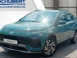 Mangrove green / mic Gebraucht 2025 Hyundai Bayon Trend SUV | 22.490 € (Fairer Preis)