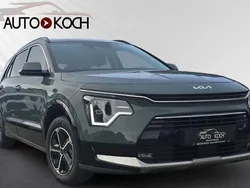 Grün Gebraucht 2022 Kia Niro Vision SUV | 24.890 € (Guter Preis)