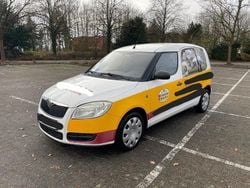 Weiß Gebraucht 2008 Skoda Roomster Van / Kleinbus | 1.600 € (Fairer Preis)