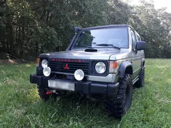 Grau Gebraucht 1987 Mitsubishi Pajero Top SUV | 7.990 €
