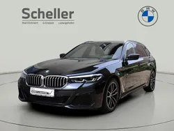 Schwarz Gebraucht 2022 BMW 520 M Sport Kombi | 34.900 € (Fairer Preis)